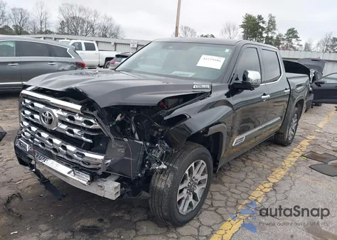 2025 Toyota Tundra Hybrid 1794 Edition Crewmax 5.5' Bed z USA, uszkodzony, nr VIN 5TFMC5DB0SX089743